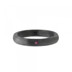 Anillo Carbono Negro Lisa con Circonita Roja*Eguzkilore Sale