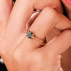 Anillo Ghor Plata Dorada y Zafiro*Eguzkilore