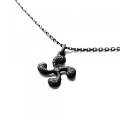 Colgante Mini Lauburu de Plata 14mm con Circonita*Eguzkilore Best