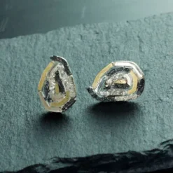 Pendientes Almendra Vitoria Silueta Plata y Lámina de Oro*Eguzkilore Best
